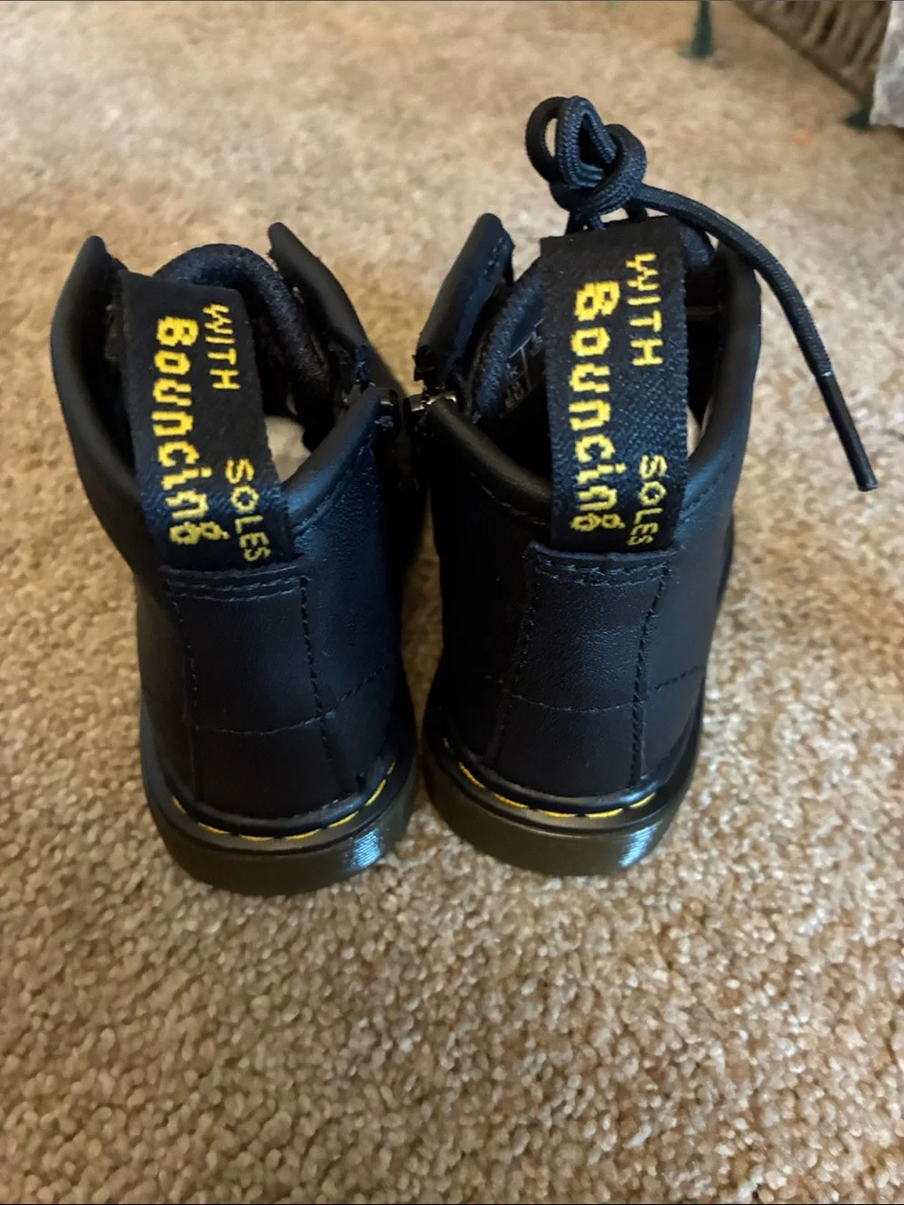 Dr. Martens Infant 1460 Softy T Black Leather Boots Side Zip size 4 NWOT